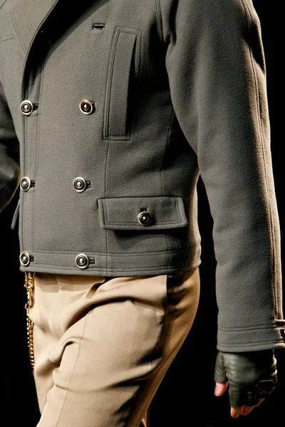 Look 48